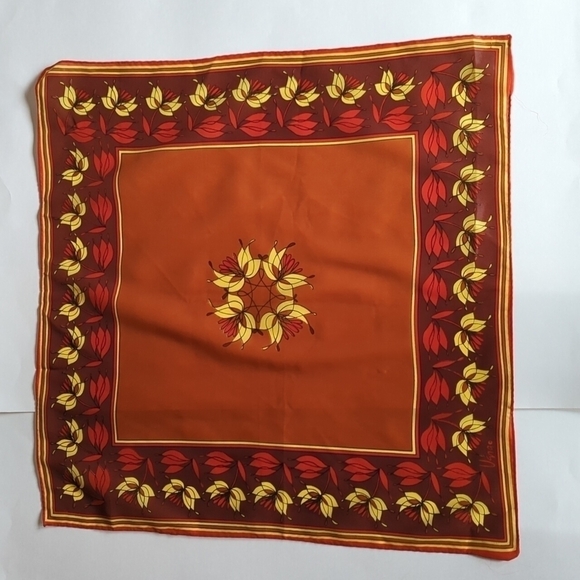 Vera Vintage Scarf Floral 100% Polyester Made in Japan Floral Fall Colors - Picture 2 of 8